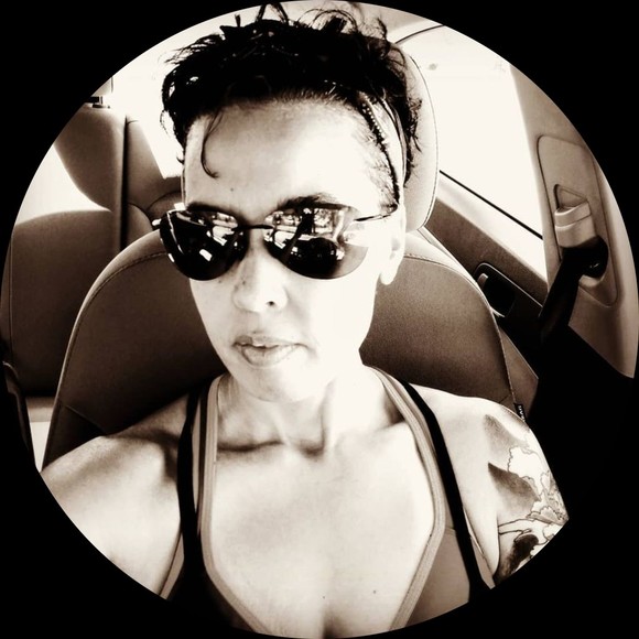 Profile Picture of Jacqueline Mccloud (@jacqui1120) on Poshmark