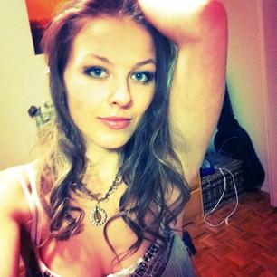 Profile Picture of Athena Perkins (@kobufumuban) on Twitter