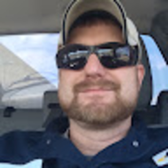 Profile Picture of Aaron Matlock (@aaronmatlock350) on Poshmark