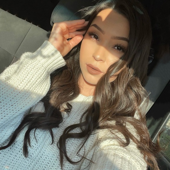 Profile Picture of Imelda Olvera (@adlemi__) on Poshmark
