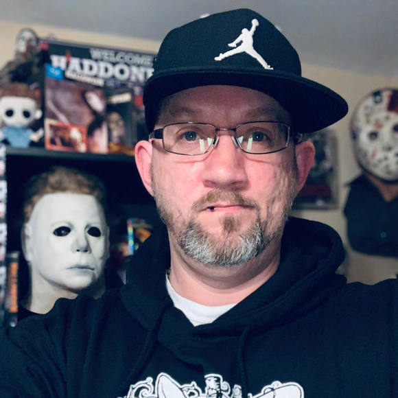 Profile Picture of Michael Avent (@michael_avent) on Poshmark