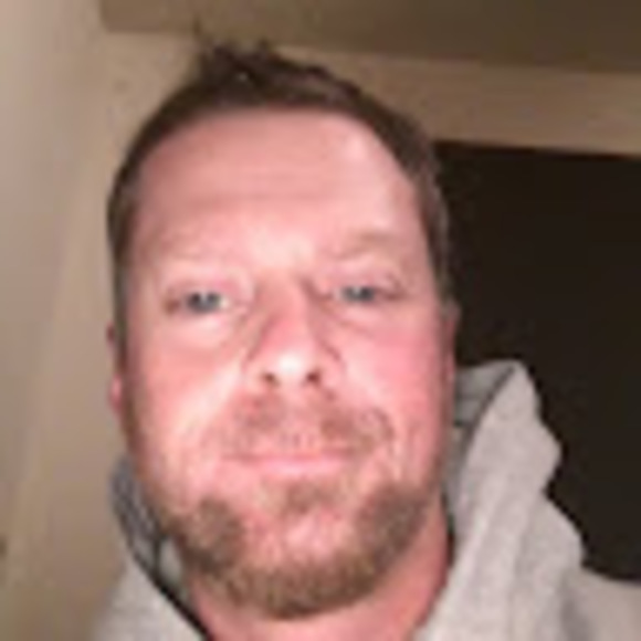 Profile Picture of James Hesterlee (@jameshest80) on Poshmark