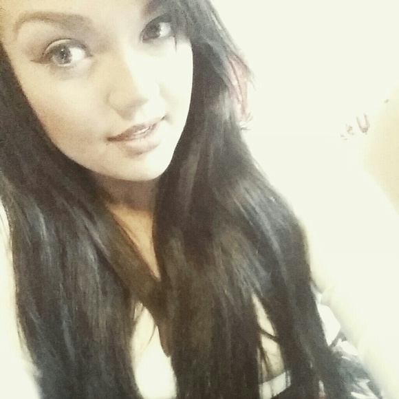 Profile Picture of Devaudrey Bixler (@devaudrey) on Poshmark