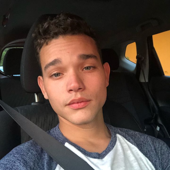 Profile Picture of Troy (@troyconfer) on Tiktok
