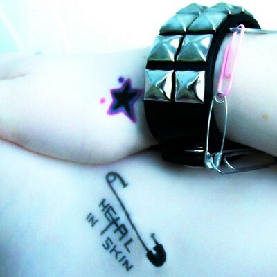 Profile Picture of Michelle Rickey (@SnowIraWolfe) on Twitter