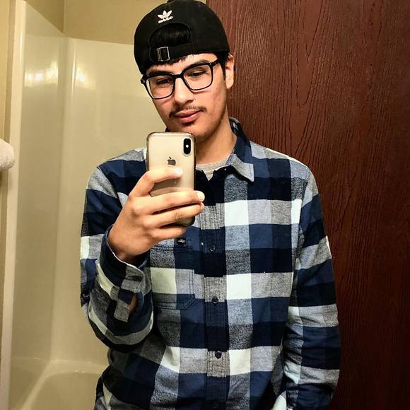 Profile Picture of Loren Long crow (@cdbam12) on Poshmark