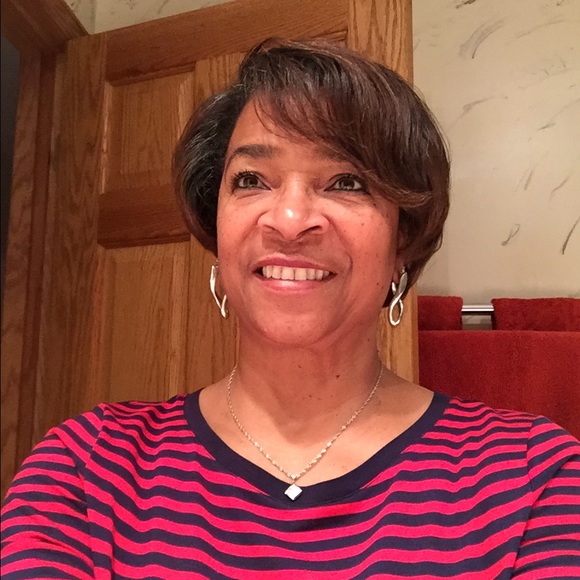 Profile Picture of Phillis Johnson (@mskytti) on Poshmark