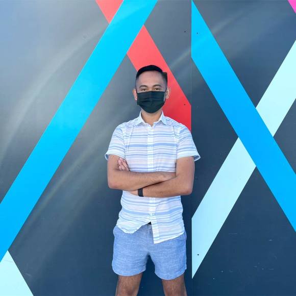 Profile Picture of Laty Xayavong (@latyxayavong) on Poshmark