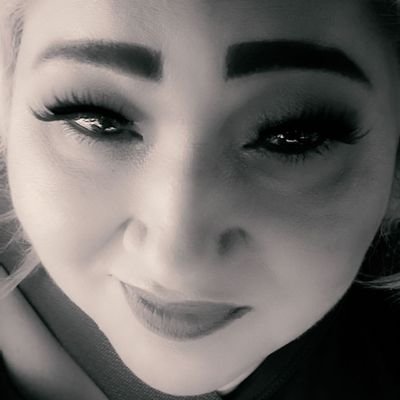 Profile Picture of Lisa Mendoza (@LisaMen98143994) on Twitter