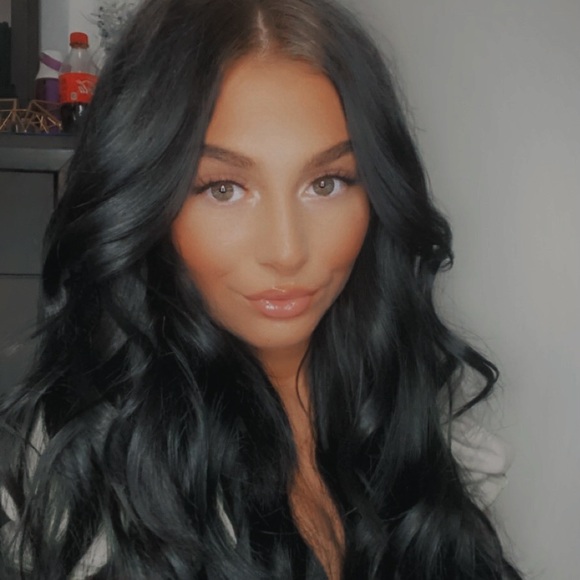 Profile Picture of Summer Rodano (@summerrodano) on Poshmark