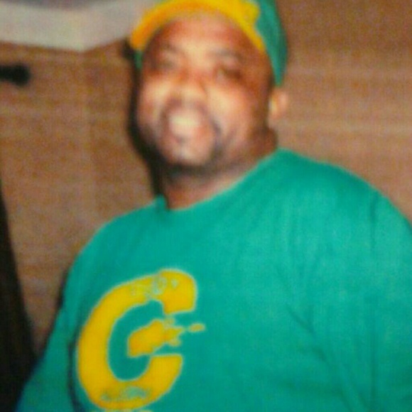 Profile Picture of Dion Jones (@dcj1980) on Poshmark
