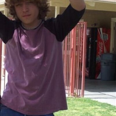 Profile Picture of John Kealey (@Johniiness) on Twitter