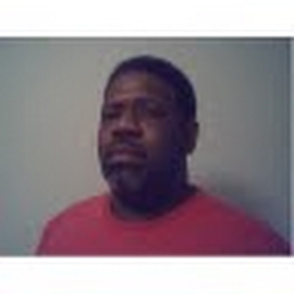 Profile Picture of Ernest Williams (@ernestwillia637) on Poshmark