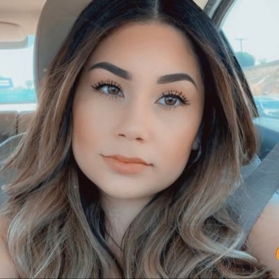 Profile Picture of 𝗃𝖺𝗓𝗆𝗂𝗇𝖾 ♥️ (@jazminee03) on Twitter