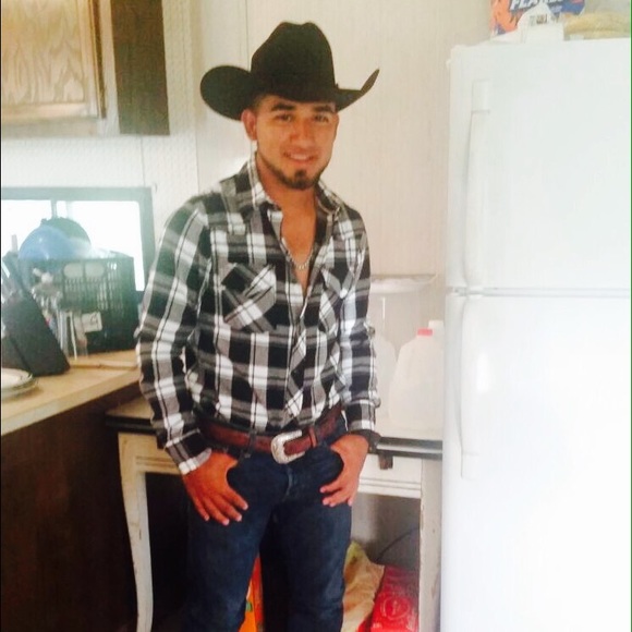 Profile Picture of Eufemio Avila (@juniss07) on Poshmark