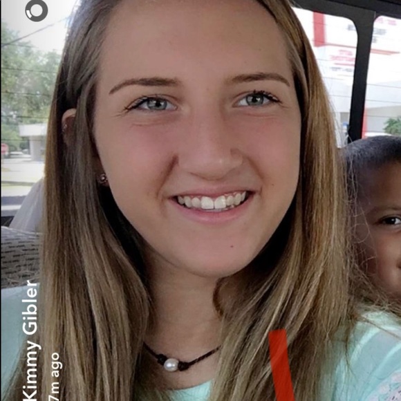 Profile Picture of Kimberlyn Reischman (@kimberlynreisch) on Poshmark