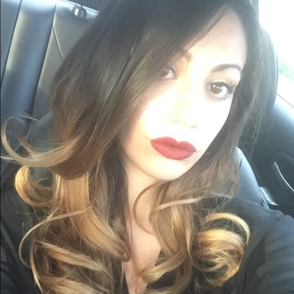 Profile Picture of Alexandria Esposito (@aliesp493) on Poshmark