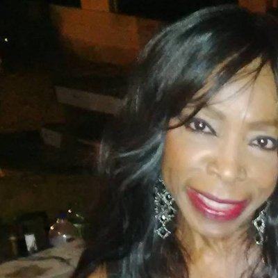 Profile Picture of Nannette Williams (@5LooNIE14) on Twitter