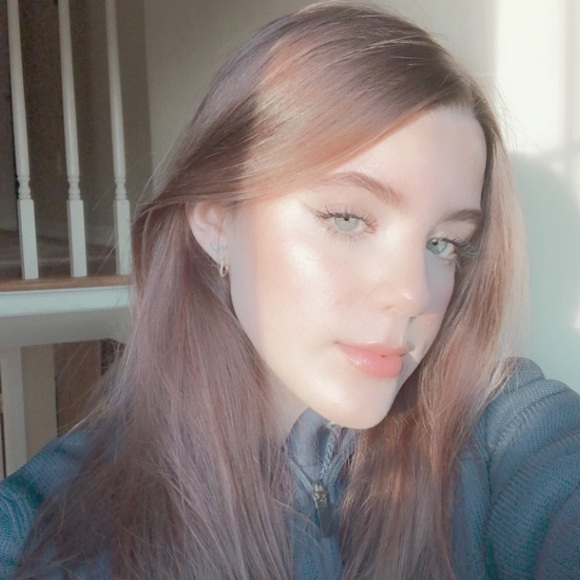 Profile Picture of Megan Major (@memajor) on Poshmark