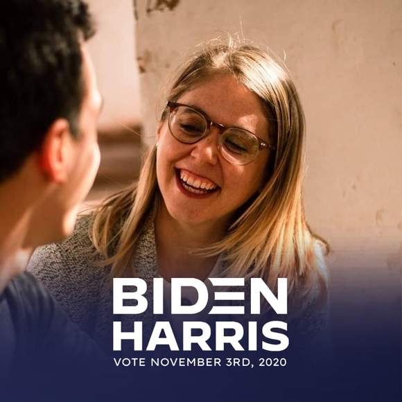 Profile Picture of Dani Lichliter (@danilichliter) on Poshmark