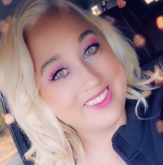 Profile Picture of Heather Kelch-christian (@hchristian705) on Poshmark
