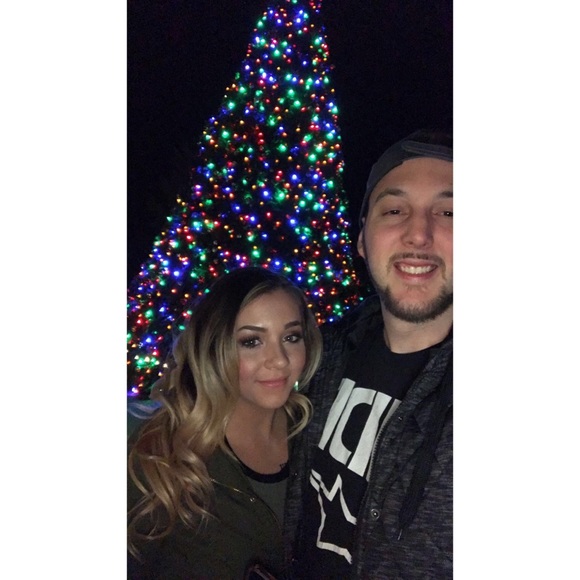 Profile Picture of Ryan Wiley (@wileyryan96) on Poshmark