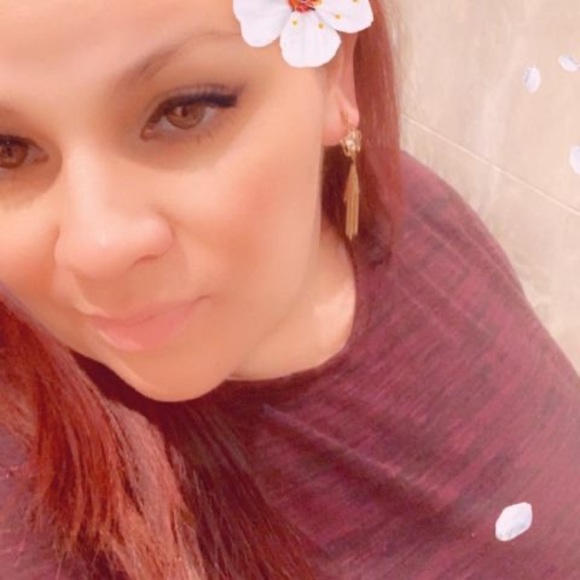 Profile Picture of Annie la muneca Vallieres (@aanniiee08) on Poshmark