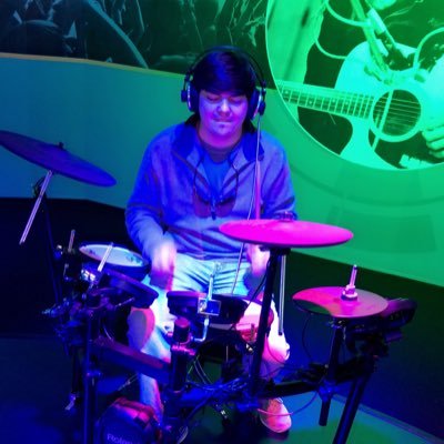 Profile Picture of Chris Davenport (@_Chris_Dave_) on Twitter