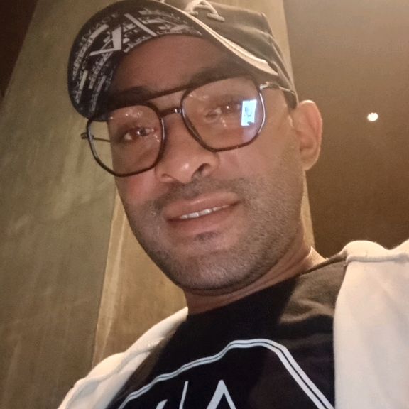 Profile Picture of Raymond (@poolraymond) on Tiktok