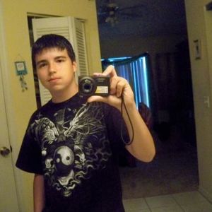 Profile Picture of Taylor Mello (@tmello24) on Myspace