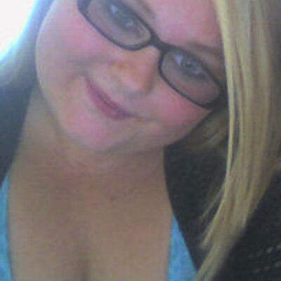 Profile Picture of Tori Weber (@toribeebs) on Twitter