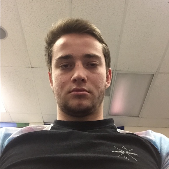 Profile Picture of Adrian Swirsky (@swirsky4) on Poshmark