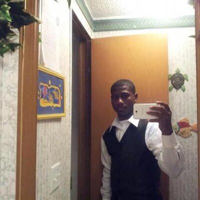 Profile Picture of Aaron Hines (@aaronhines25) on Twitter