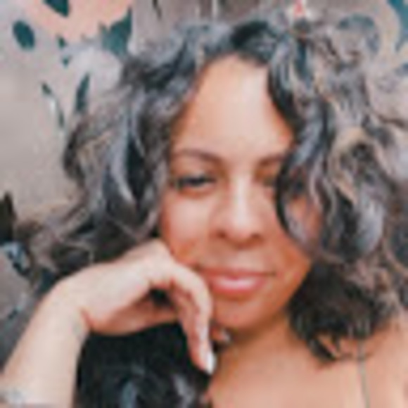 Profile Picture of Jessica Lovelace (@ilovelacebyjess) on Poshmark