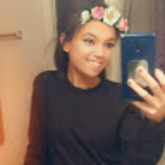 Profile Picture of Jasmine Frank (@jasminefrank164) on Poshmark