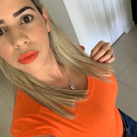 Profile Picture of Nayeli Nayeli (@nayelinayeli) on Poshmark