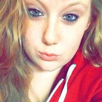 Profile Picture of Alyce Walter (@A_licedotcom) on Twitter