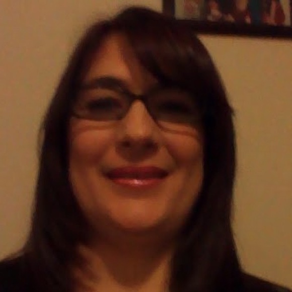 Profile Picture of Luann Holt (@calndrgrl65) on Poshmark