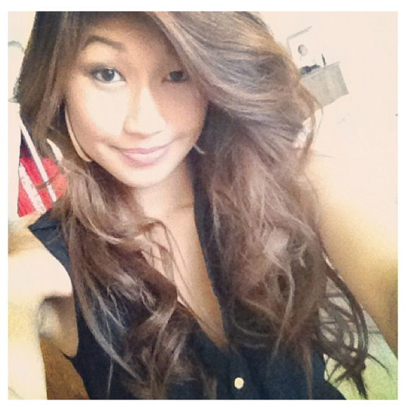 Profile Picture of Connie Chiang (@cchiang01) on Poshmark