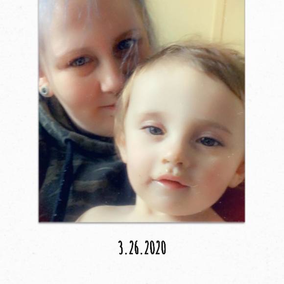 Profile Picture of Shauna Hallinger (@shauna1995) on Poshmark