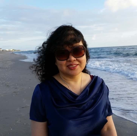 Profile Picture of Debbie Yu (@aanailspa) on Poshmark