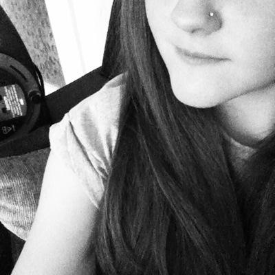 Profile Picture of Leah Chalmers (@l3ahlol) on Twitter