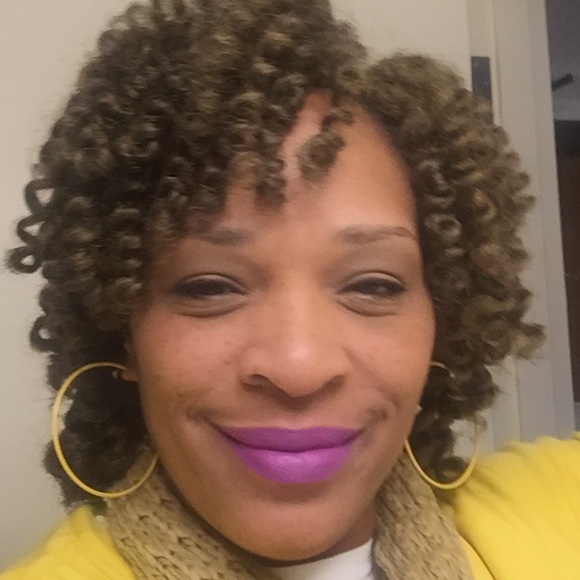 Profile Picture of Christine Foster (@mrsfoster37) on Poshmark