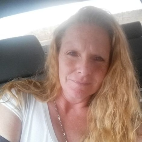 Profile Picture of Misty Sinks (@msinks74) on Poshmark