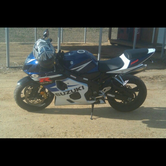 Profile Picture of Antonio Knight (@yungshy52) on Poshmark