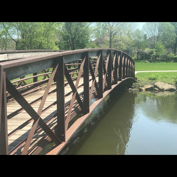 Profile Picture of Kate Pinnow (@kp123445) on Poshmark