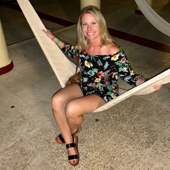 Profile Picture of Tammy Badgerow (@tbadgerow) on Poshmark