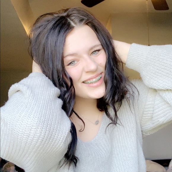 Profile Picture of Bobbiejo Brooker (@cheerlove2001) on Poshmark