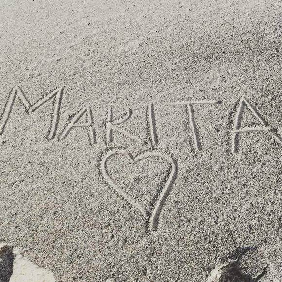 Marita Riebschlager - Poshmark Profile Picture of Marita Riebschlager (@maritazoe) on Poshmark