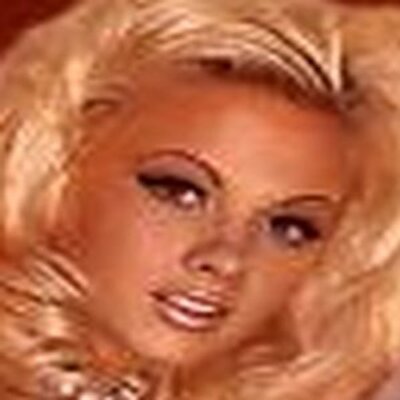 Profile Picture of Penny Sinclair (@sensiett12) on Twitter